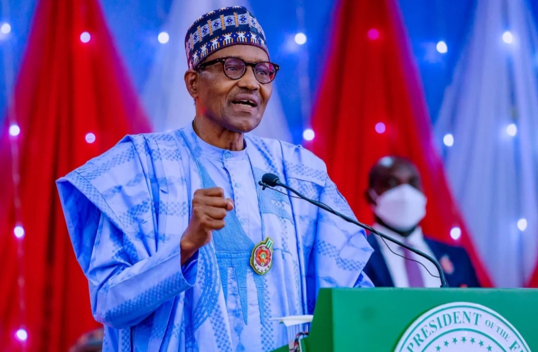 I apologise for pains I caused, Buhari begs Nigerians