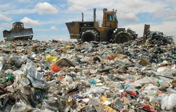 Waste Crisis: Wahab defends Sanwo-Olu, accuses GRV of playing politics