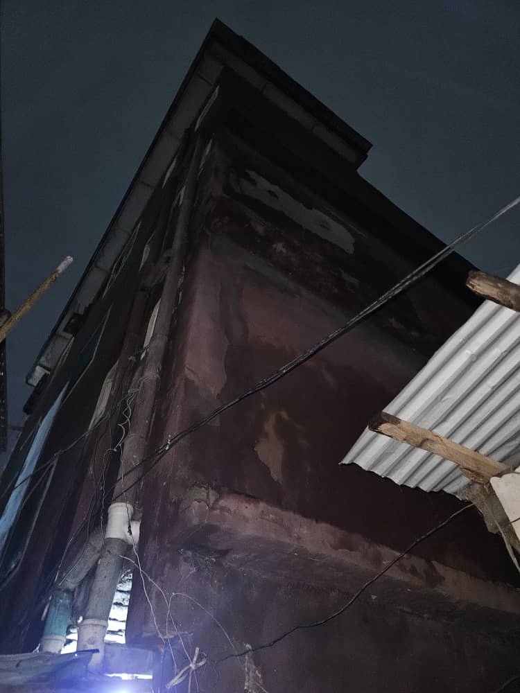LASBCA evacuate residents from distressed Lagos Island building